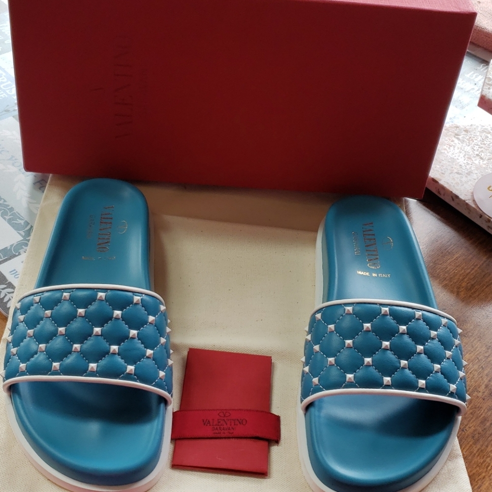 NWOT Valentino